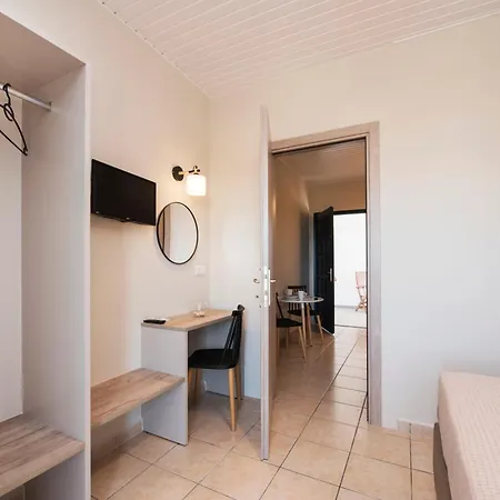 Glafki Syros Апартаменты